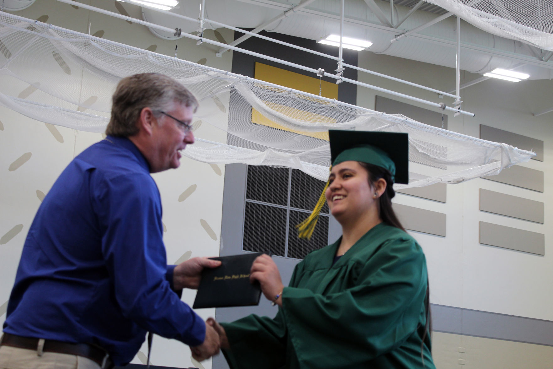 060219-ctzn-news-bd-grad044.jpg